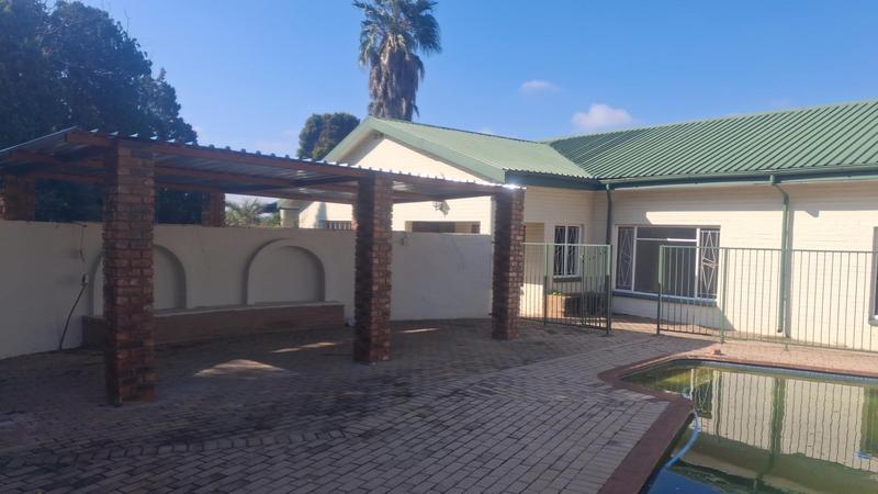 To Let 4 Bedroom Property for Rent in Meyerhof Free State